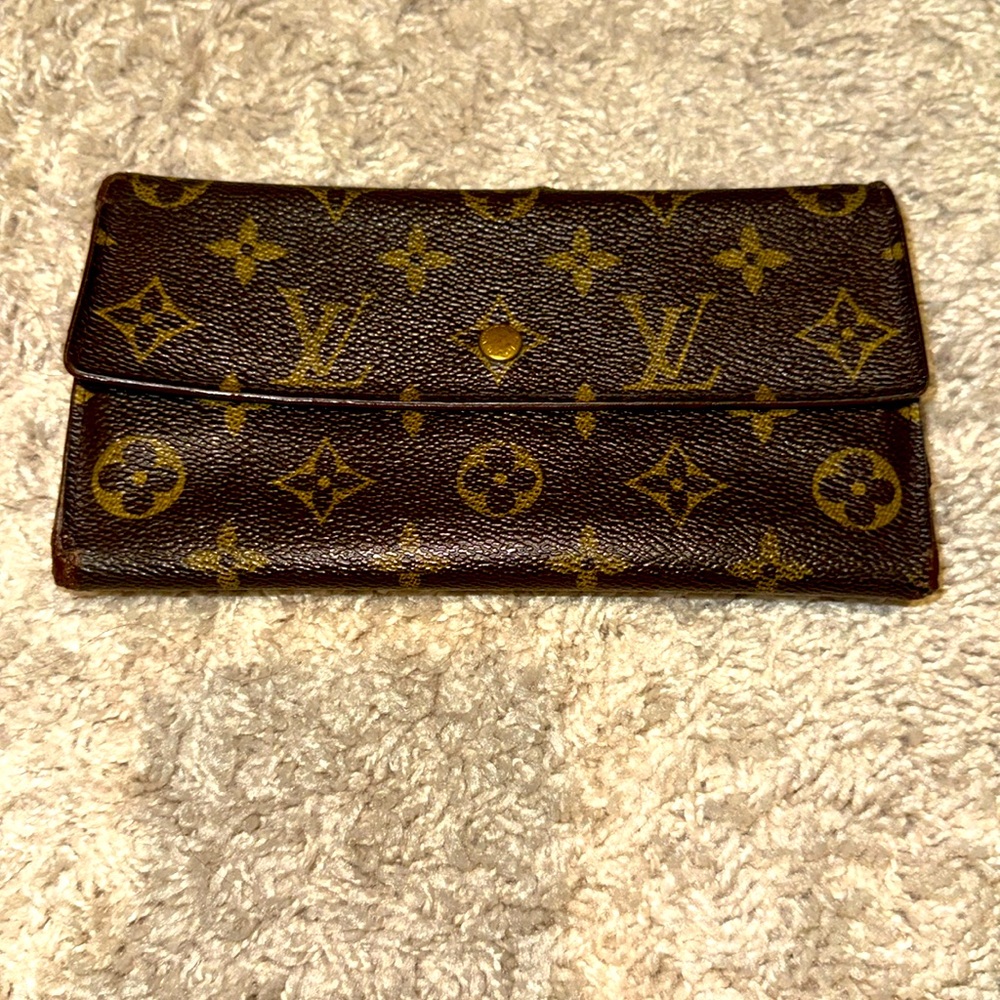 Long Sarah LV Wallet